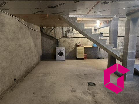 Maison - 102 m² - 4 pièces