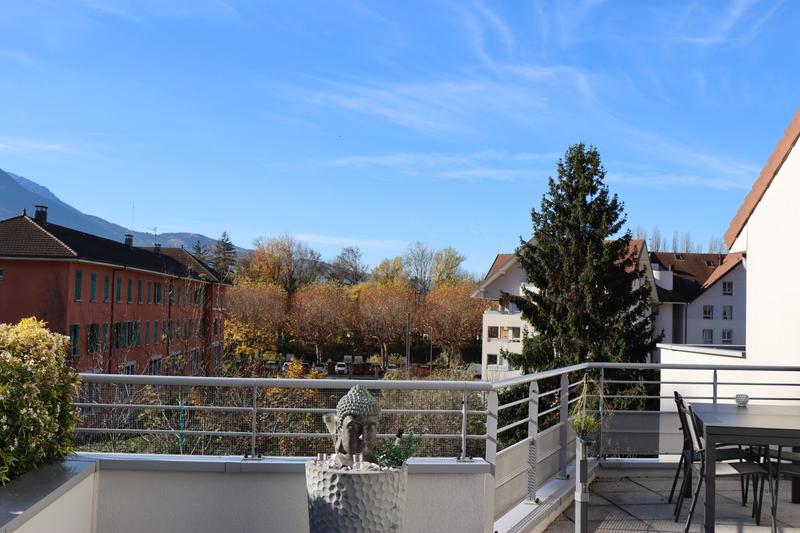 Appartement - 80 m² - 3 pièces