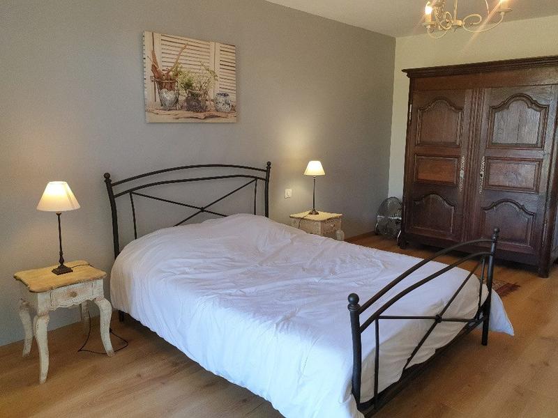 Maison traditionnelle - 265 m² - 10 pièces