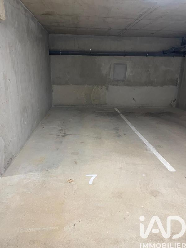 Parking - 11 m²