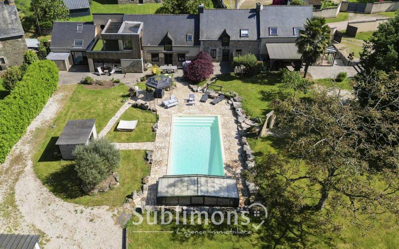 Propriété - 263 m² - 8 pièces