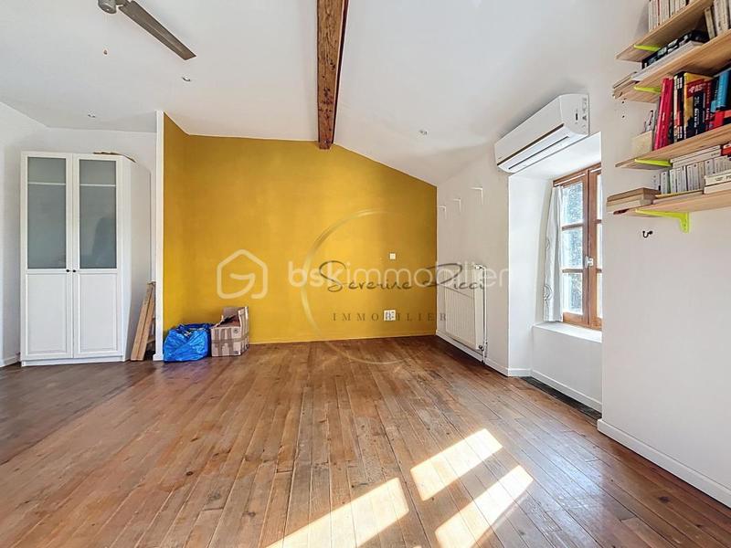 Maison de village - 90 m² - 3 pièces