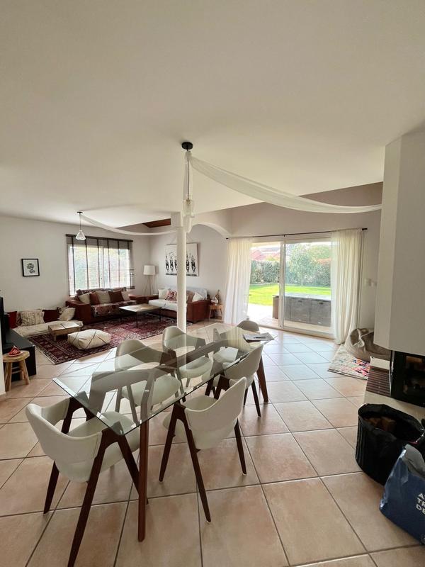 Villa - 192 m² - 7 pièces