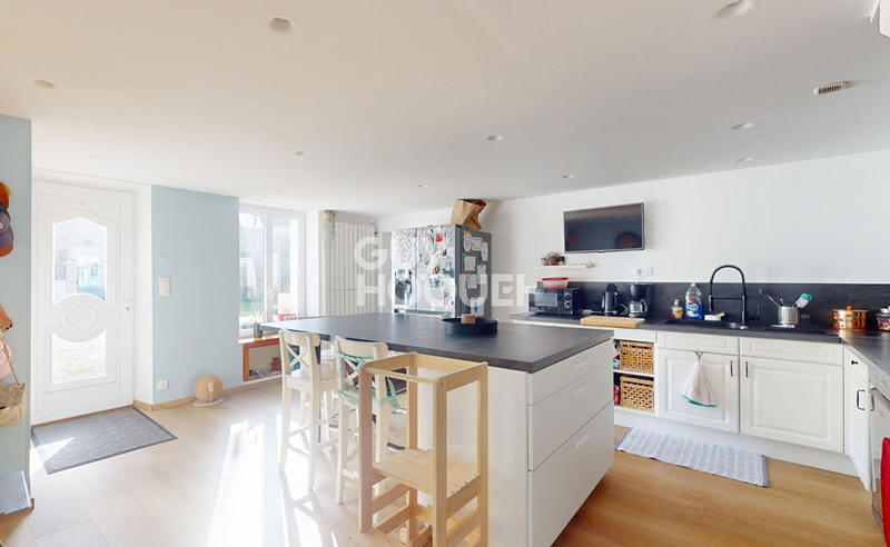 Maison - 180 m² - 6 pièces