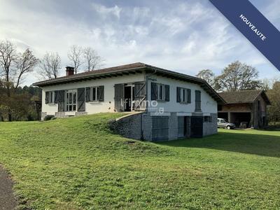 Maison - 382 m² - 9 pièces