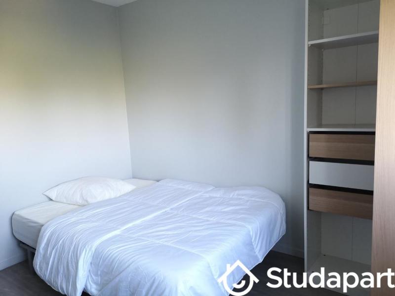 Chambre - 10 m² - 1 pièce