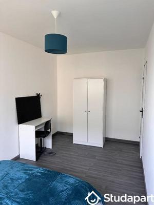 Chambre - 11 m² - 1 pièce