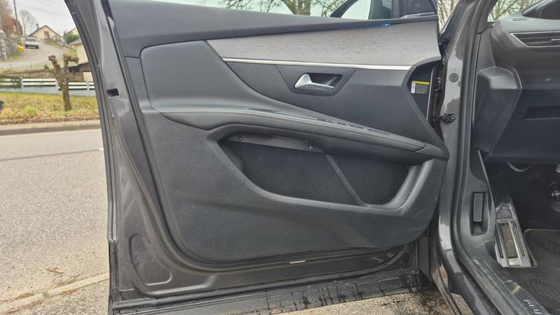 Peugeot 3008 II 2.0 BlueHDi 180 Eat8 Gt - Automatique Toit ouvrant