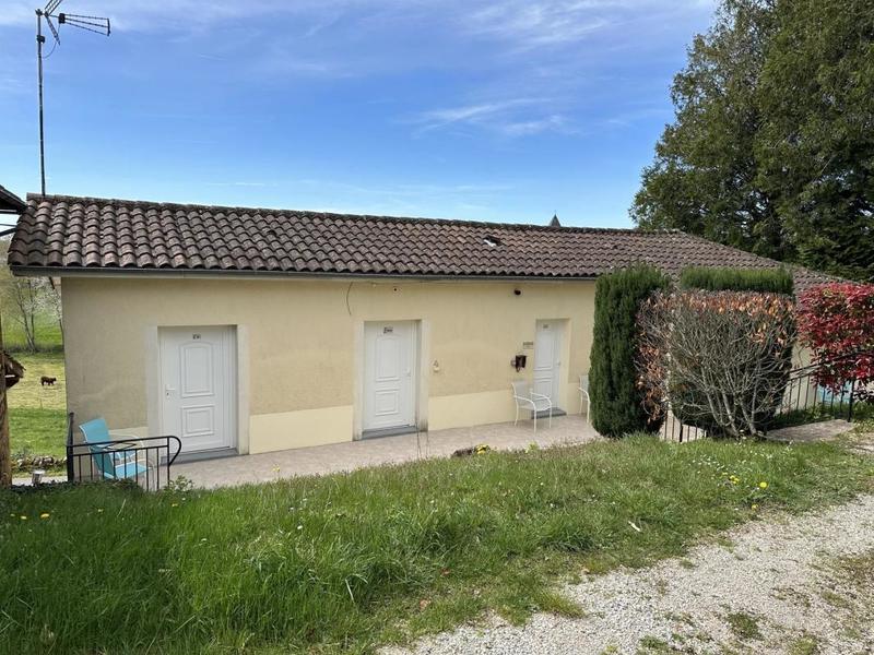 Propriété - 350 m² - 10 pièces