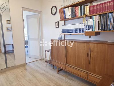 Appartement - 84 m² - 3 pièces