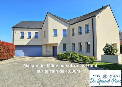 Maison - 480 m² - 10 pièces