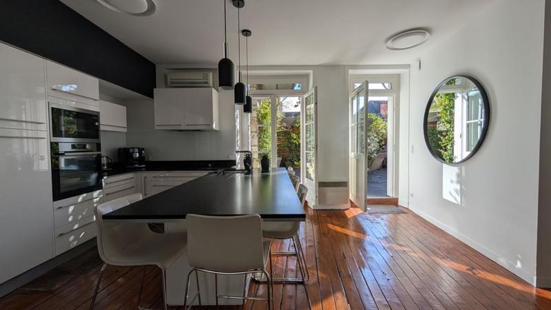 Appartement - 146 m² - 7 pièces