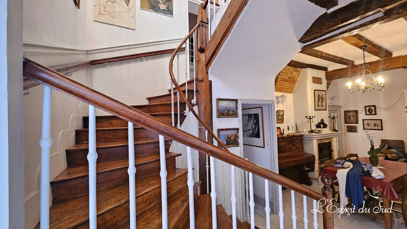 Maison ancienne - 355 m² - 8 pièces