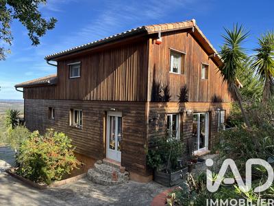 Maison - 140 m² - 5 pièces