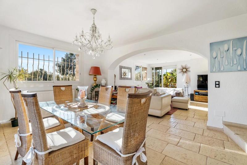 Mas - 262 m² - 7 pièces