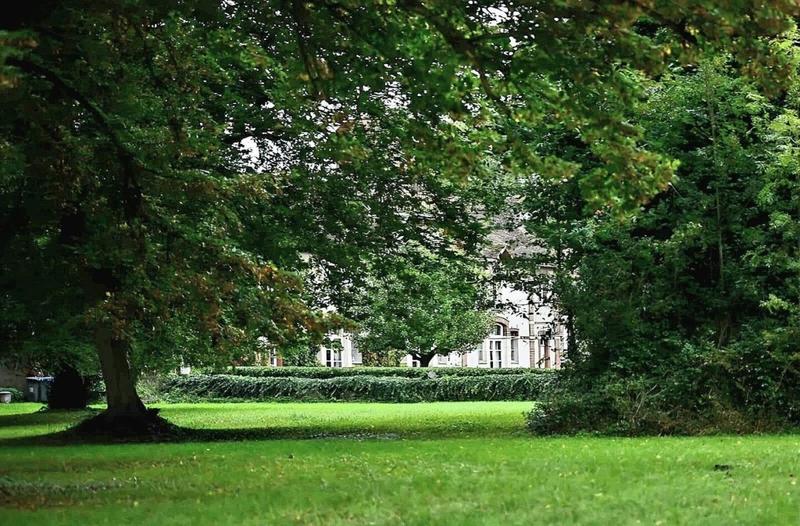 Demeure - 400 m² - 11 pièces