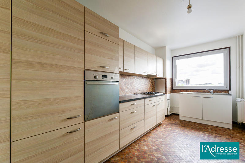 Appartement - 90 m² - 4 pièces