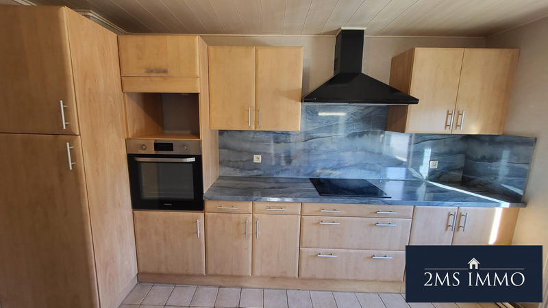 Maison - 200 m² - 8 pièces