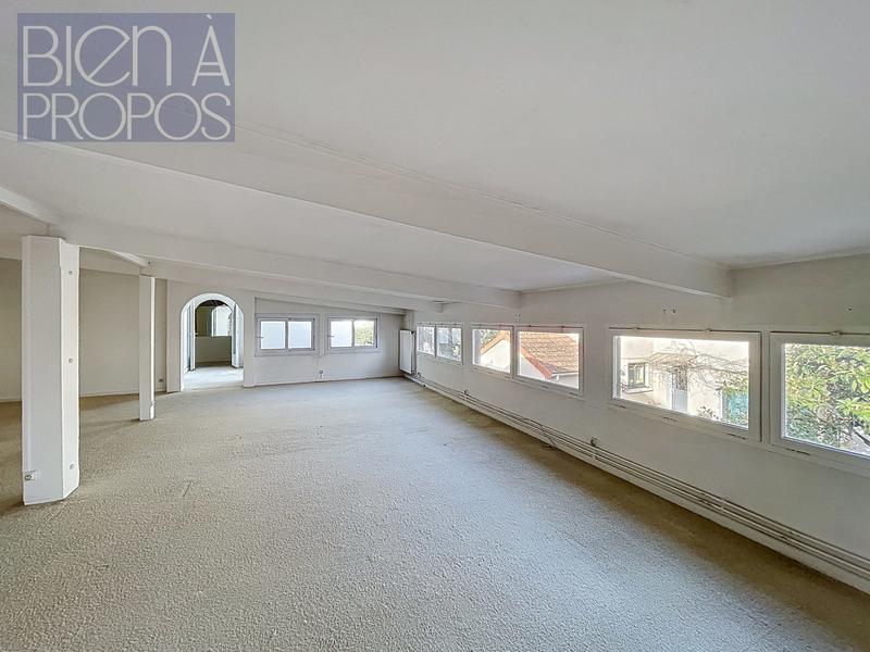 Maison ancienne - 473 m² - 10 pièces