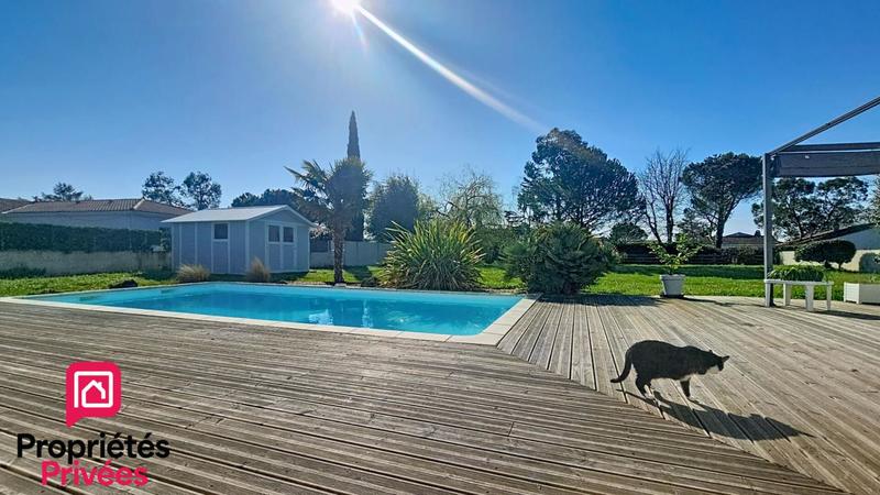 Maison - 440 m² - 5 pièces