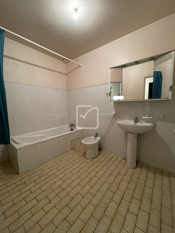 Maison - 161 m² - 7 pièces