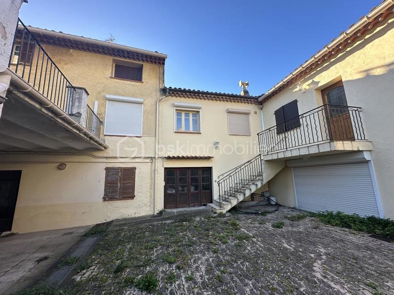 Maison de village - 180 m² - 5 pièces