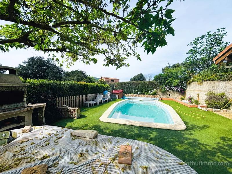 Maison - 187 m² - 7 pièces