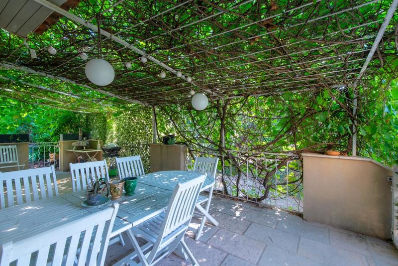 Maison - 255 m² - 10 pièces