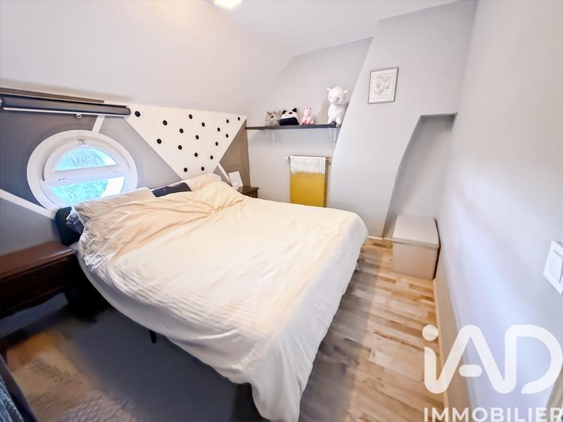 Maison - 216 m² - 7 pièces