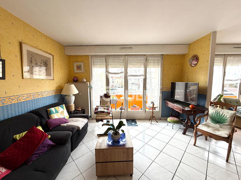 Appartement - 81 m² - 3 pièces