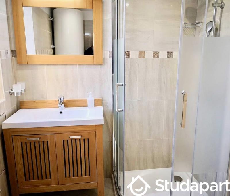 Chambre - 12 m² - 1 pièce