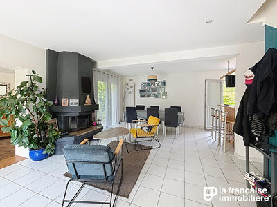 Maison - 122 m² - 7 pièces