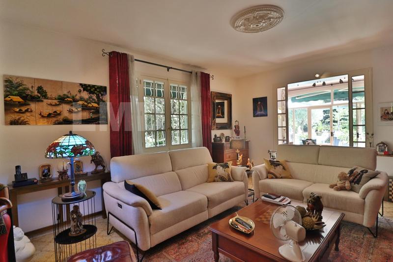 Maison traditionnelle - 205 m² - 6 pièces