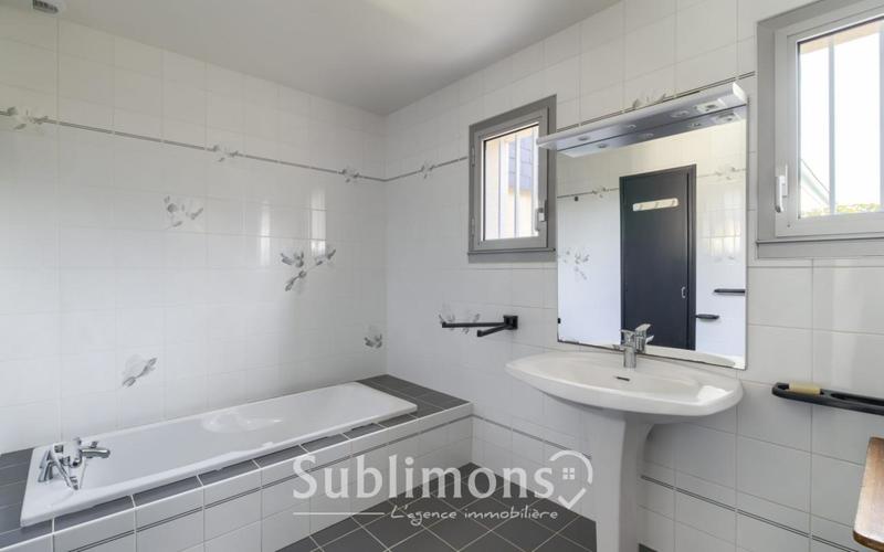 Maison traditionnelle - 120 m² - 4 pièces