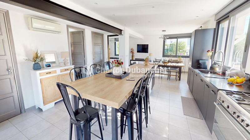 Maison - 167 m² - 6 pièces