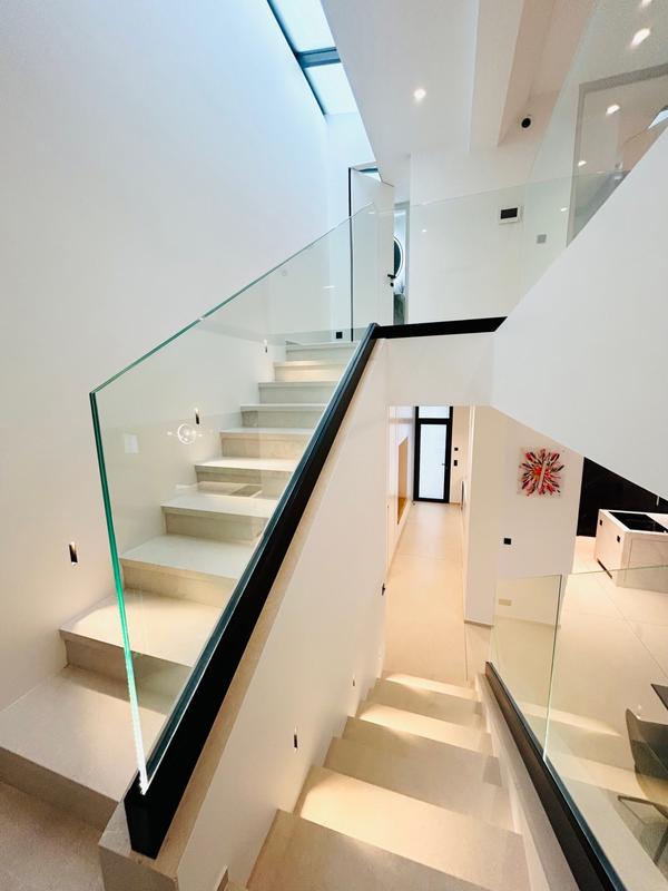 Villa - 262 m² - 9 pièces