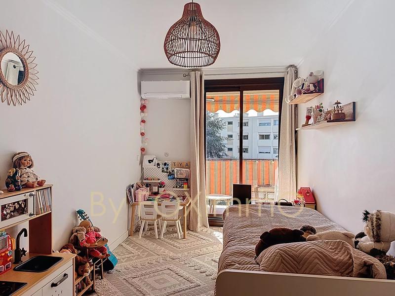 Appartement - 77 m² - 4 pièces