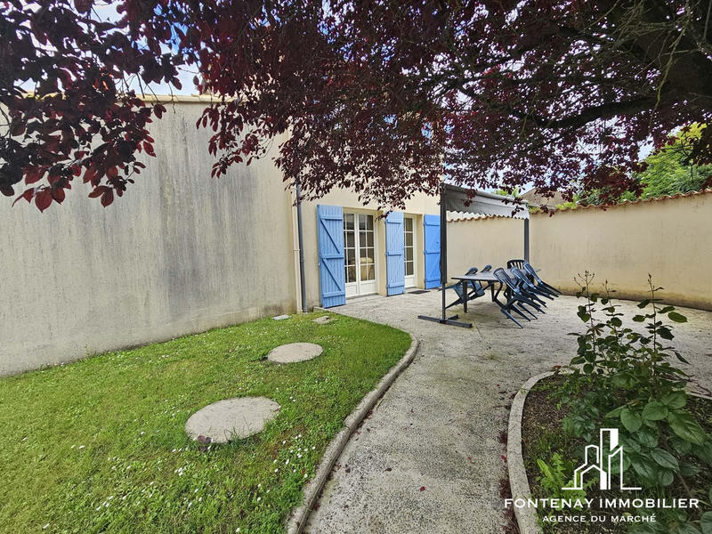 Maison - 220 m² - 11 pièces