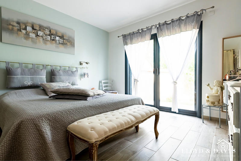 Maison - 180 m² - 5 pièces