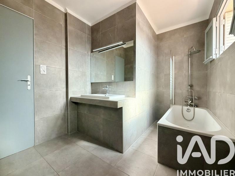 Maison - 95 m² - 4 pièces