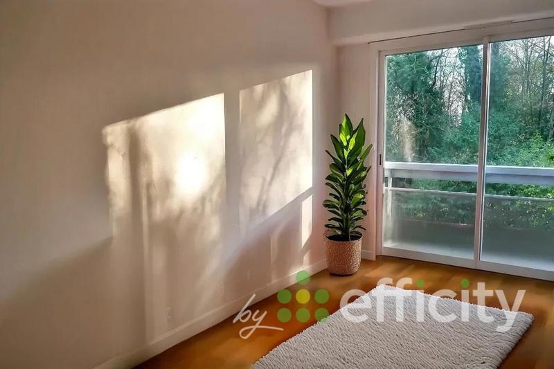Appartement - 94 m² - 4 pièces