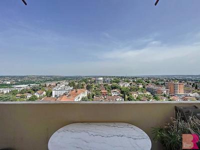 Appartement - 117 m² - 5 pièces