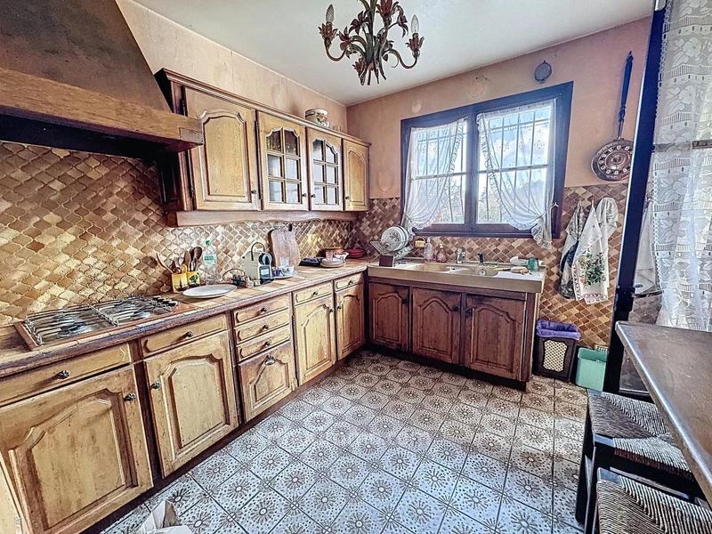 Maison - 186 m² - 7 pièces