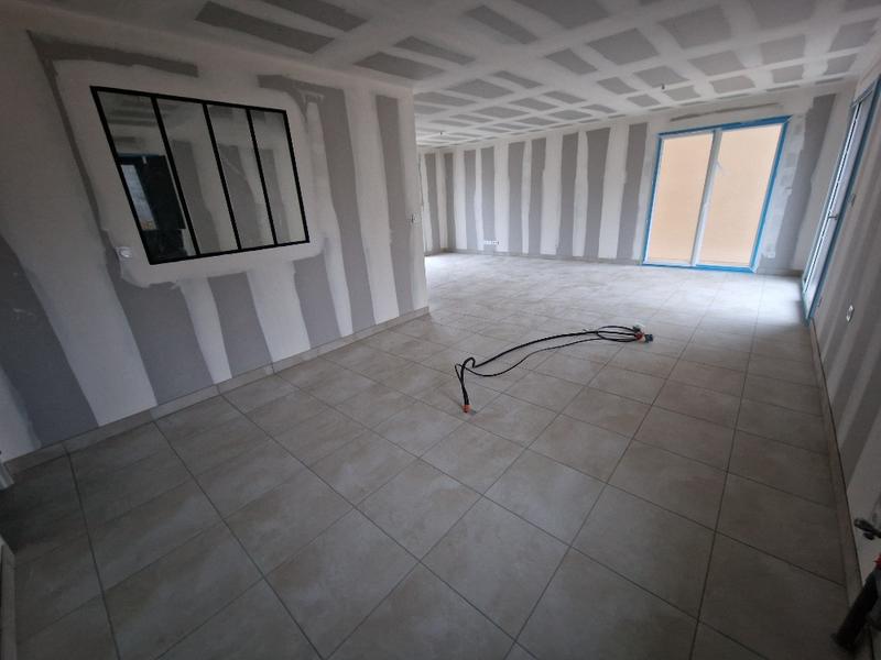 Maison - 99 m² - 5 pièces