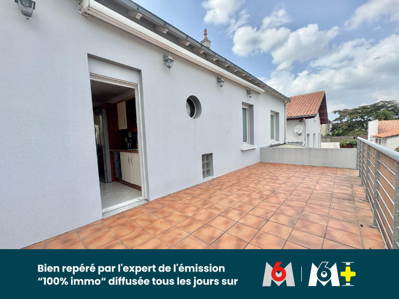 Maison - 205 m² - 8 pièces