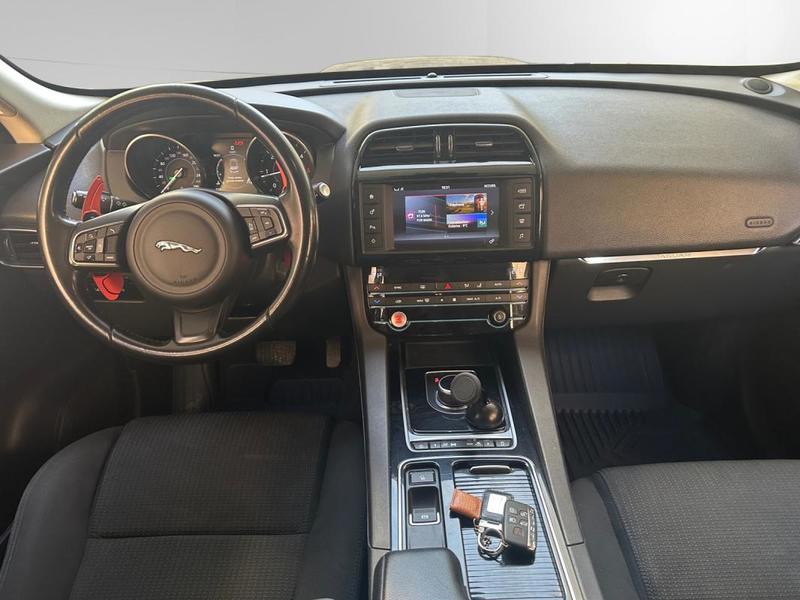 Jaguar F-Pace 2.0 d 180 2wd Black Limited Prestige Bva8