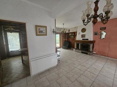 Maison - 104 m² - 5 pièces