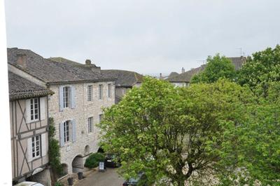 Maison de ville - 240 m² - 10 pièces