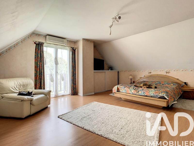 Maison - 205 m² - 8 pièces