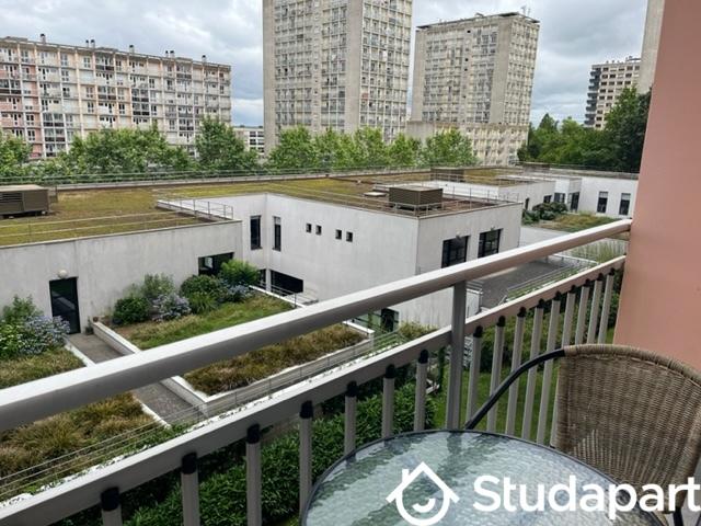 Chambre - 12 m² - 1 pièce